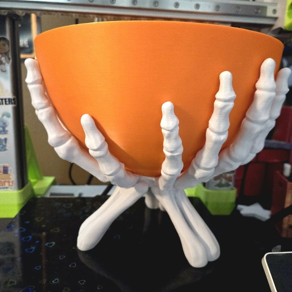 Skeleton hand Halloween candy bowl - Picture 3 of 9